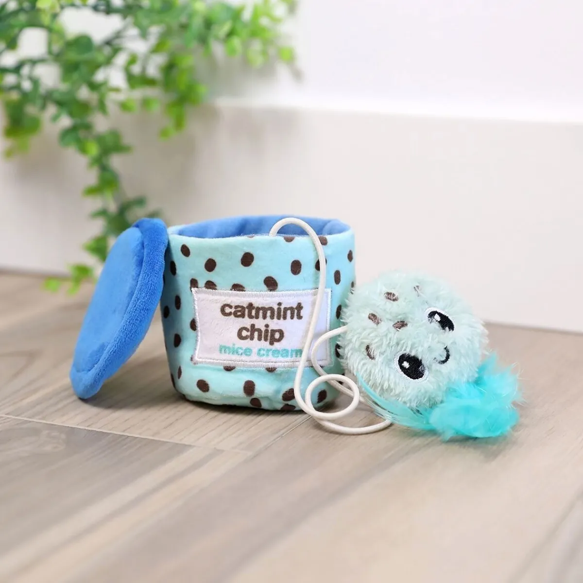 Quirky Kitty Kissanminttulelut*Mice cream hide-a-toy